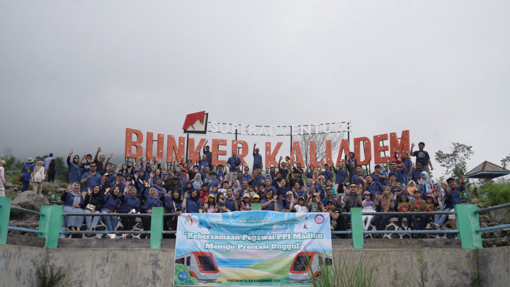 Family Gathering Politeknik Perkeretaapian Indonesia