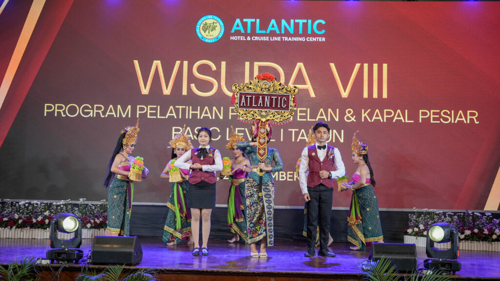 Wisuda VIII Atlantic Cruise Line Training Center