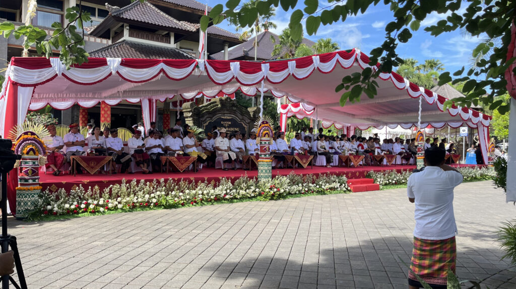 Parade Budaya HUT Kota Mangupura ke-16